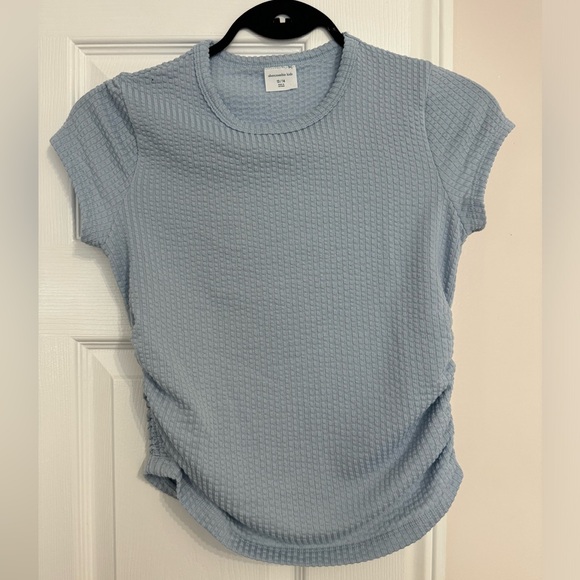 Abercrombie kids tshirt - Picture 1 of 4